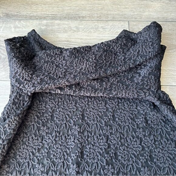 Local Semi Sheer Lace Flared Long Sleeve Top - Picture 14 of 14